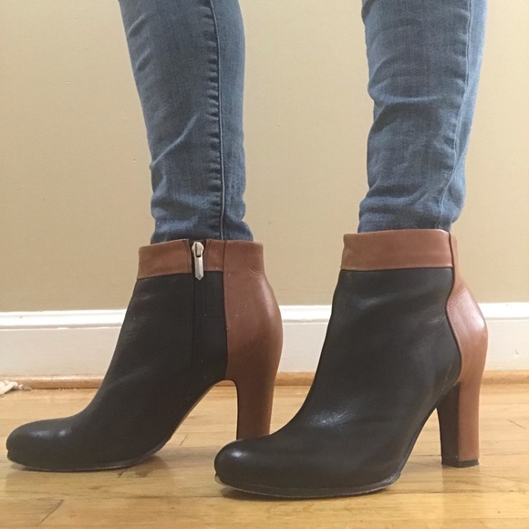 Sam Edelman Shay Two Tone Heeled Booties - Picture 4 of 8